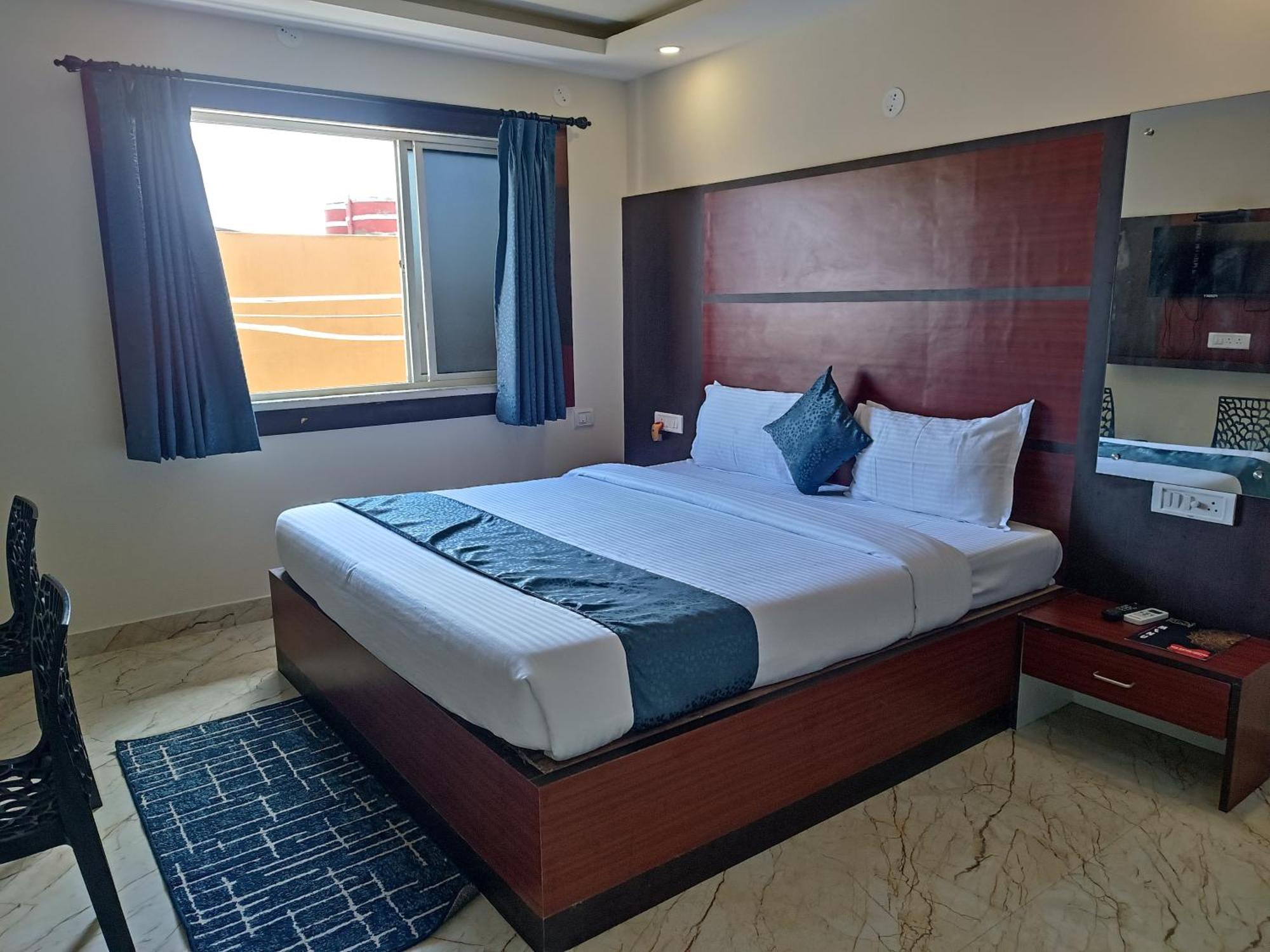 Mom Hotel - Unit Of Mom Hotel Пури Екстериор снимка
