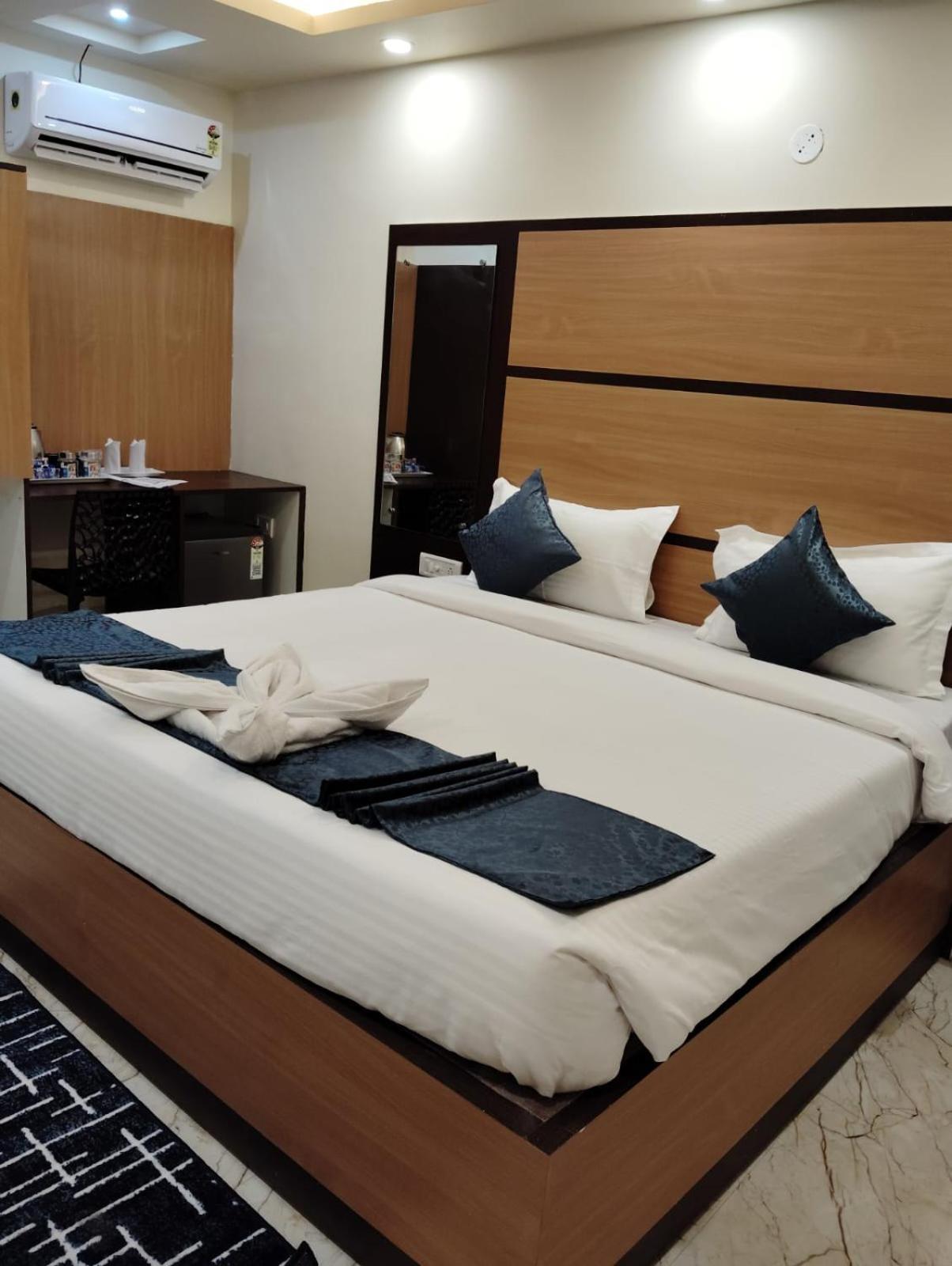 Mom Hotel - Unit Of Mom Hotel Пури Екстериор снимка