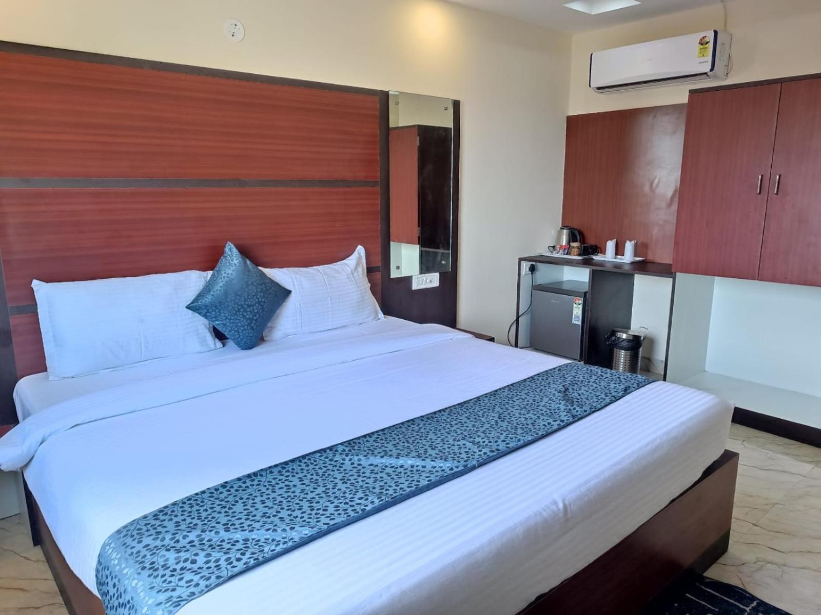 Mom Hotel - Unit Of Mom Hotel Пури Екстериор снимка
