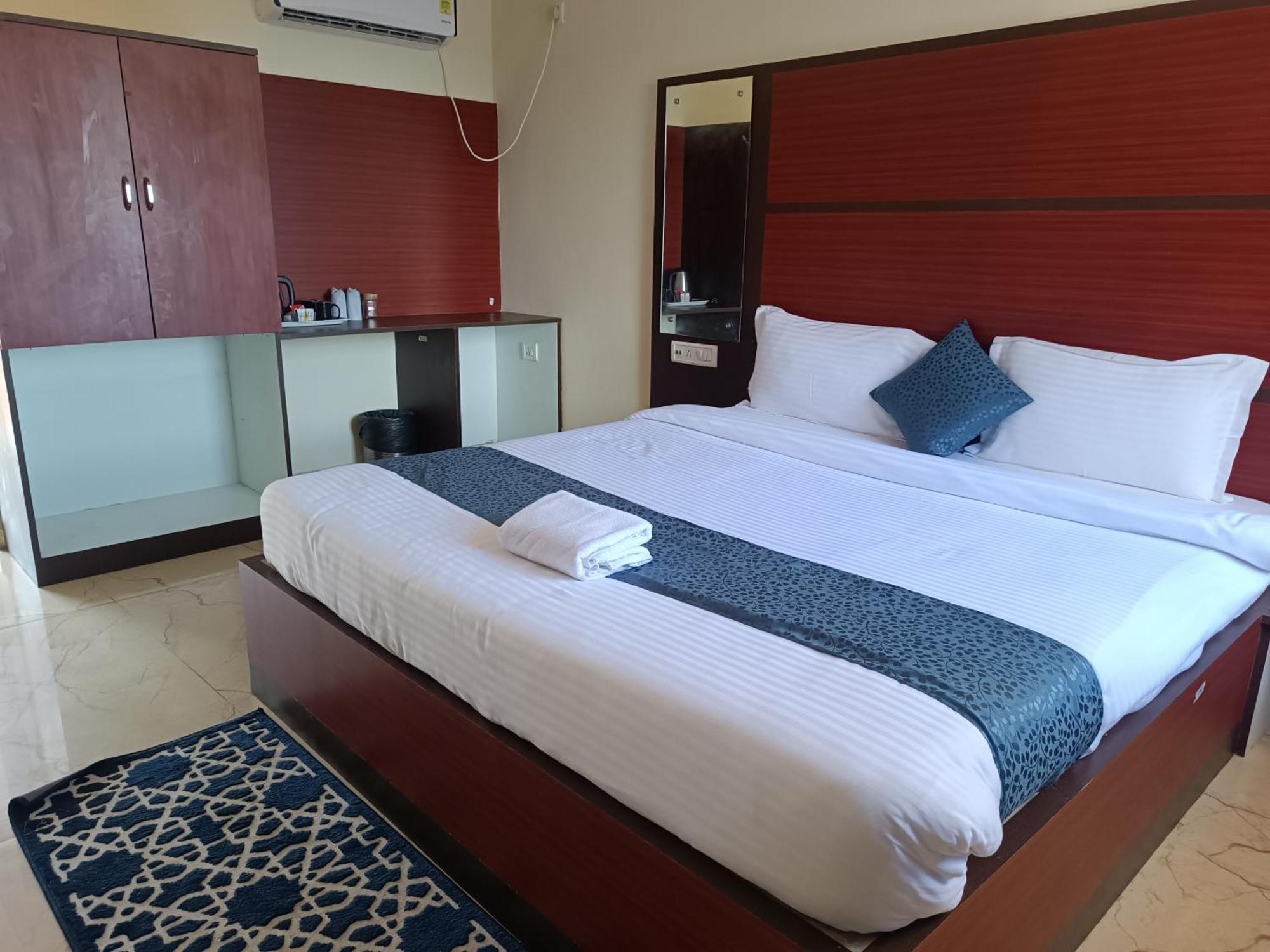 Mom Hotel - Unit Of Mom Hotel Пури Екстериор снимка