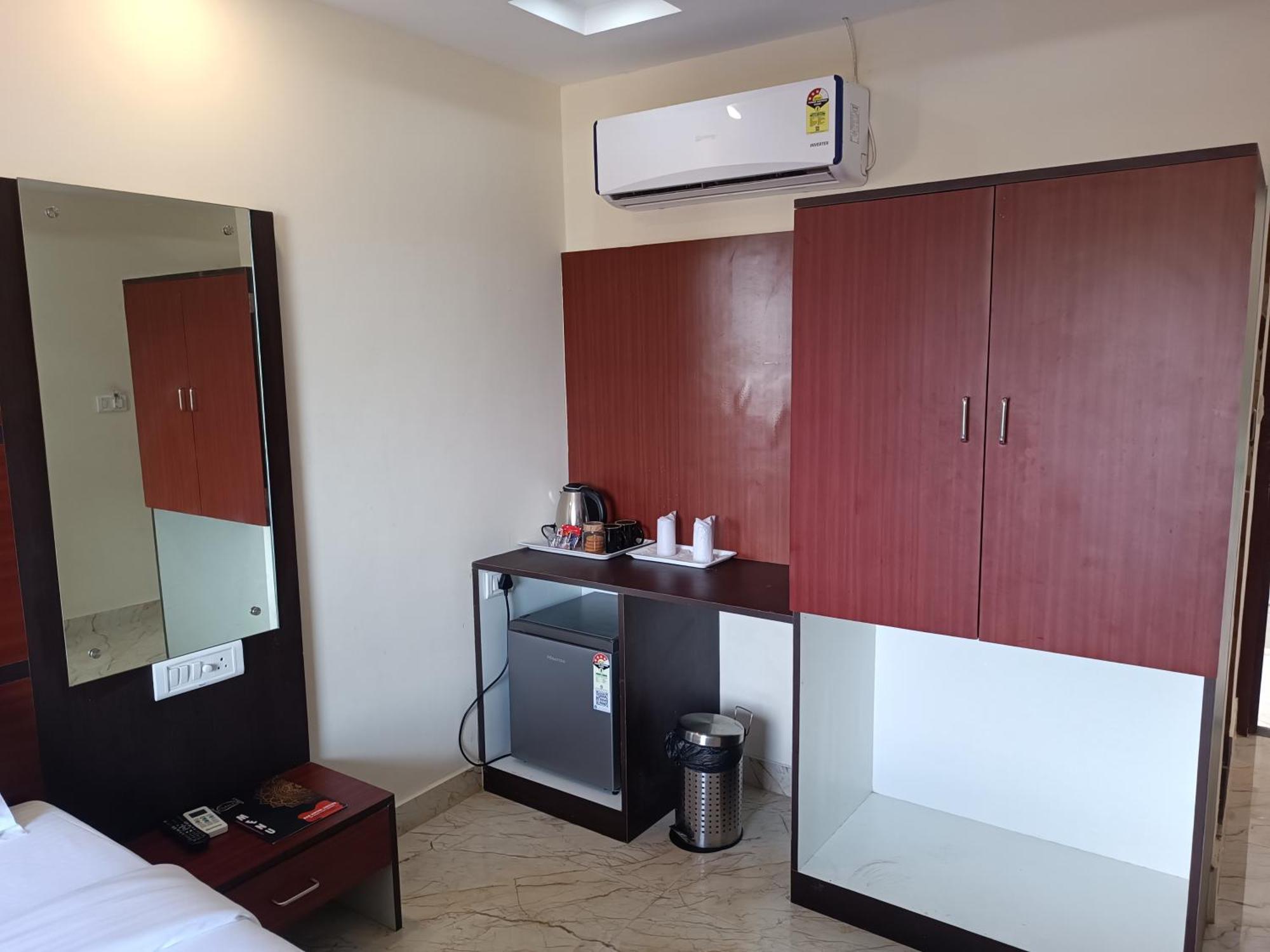 Mom Hotel - Unit Of Mom Hotel Пури Екстериор снимка