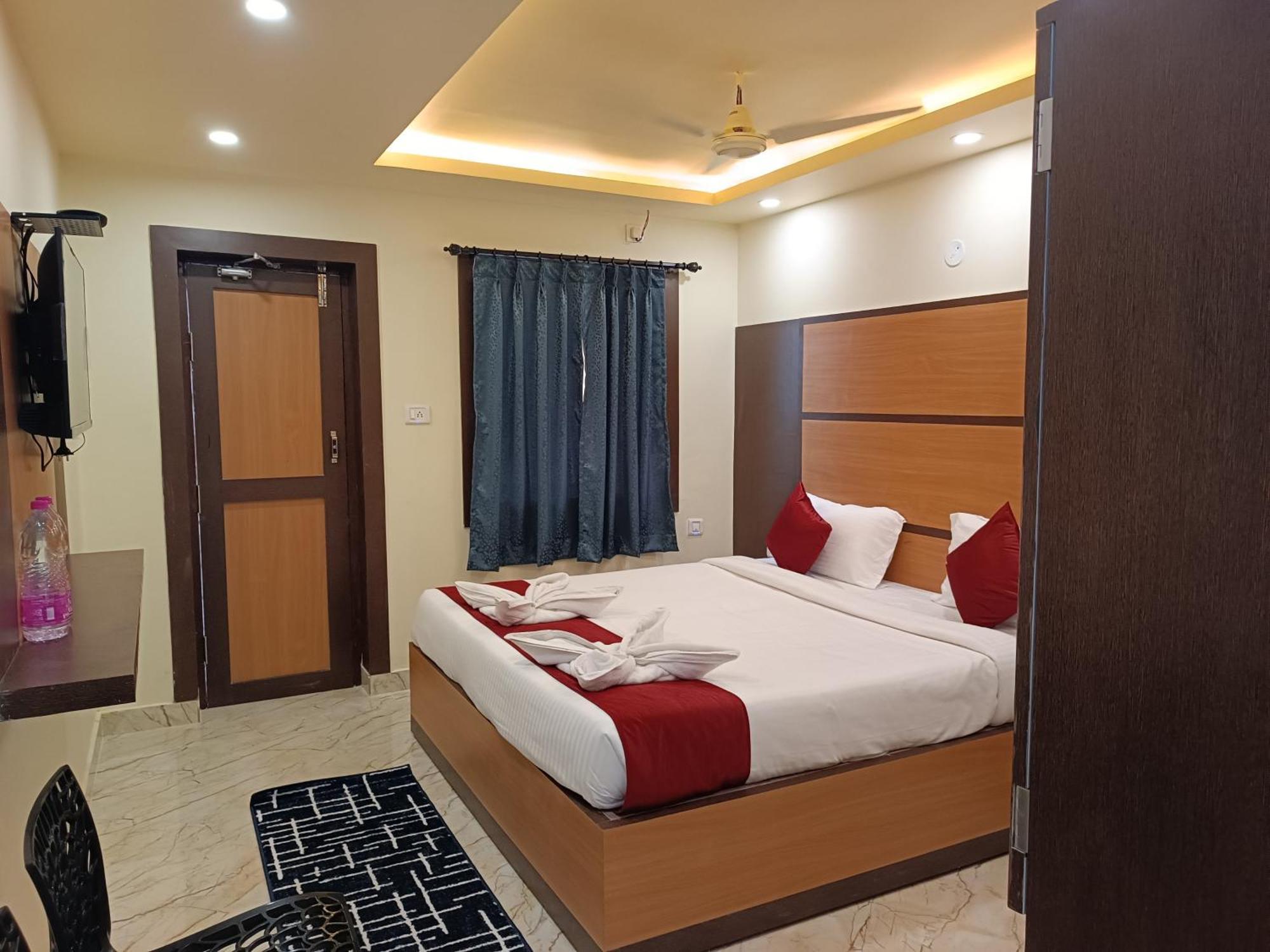 Mom Hotel - Unit Of Mom Hotel Пури Екстериор снимка