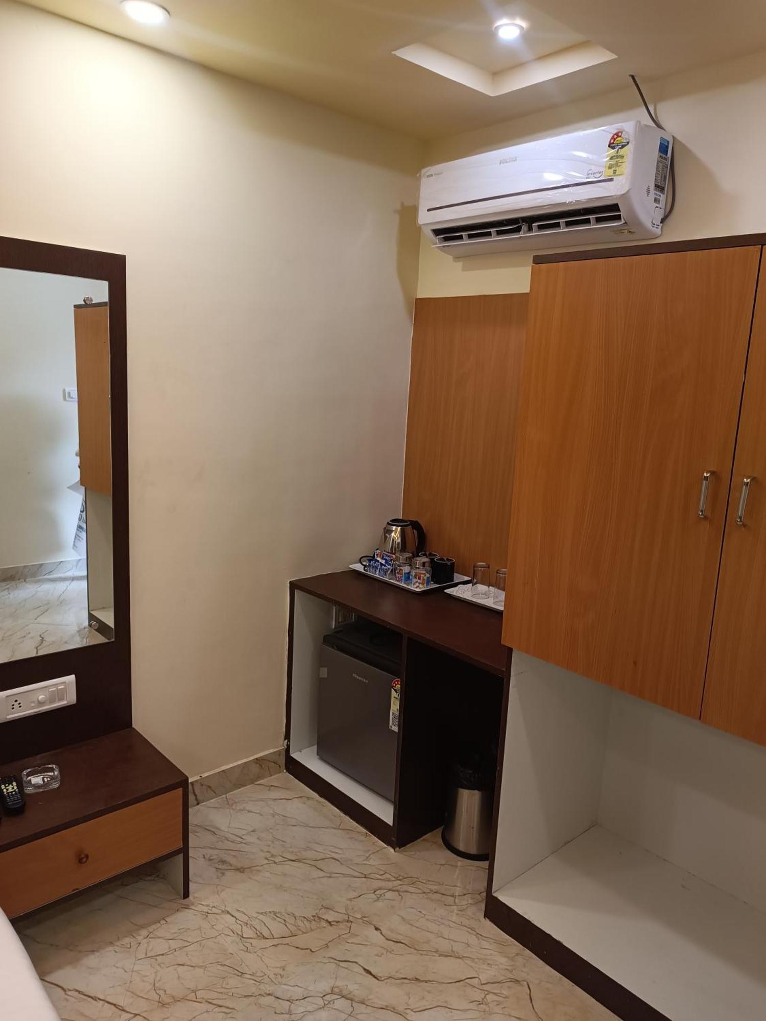 Mom Hotel - Unit Of Mom Hotel Пури Екстериор снимка