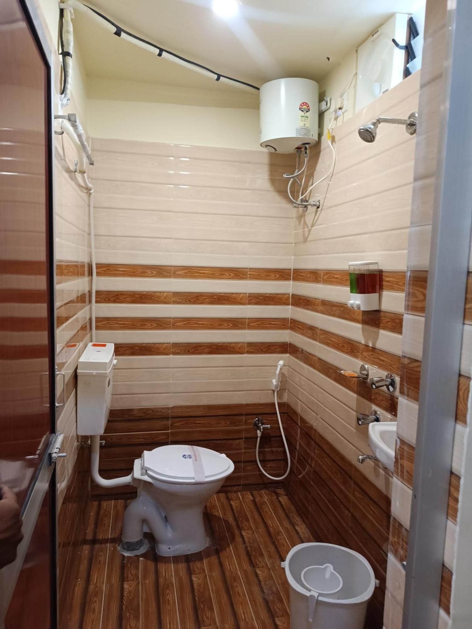 Mom Hotel - Unit Of Mom Hotel Пури Екстериор снимка