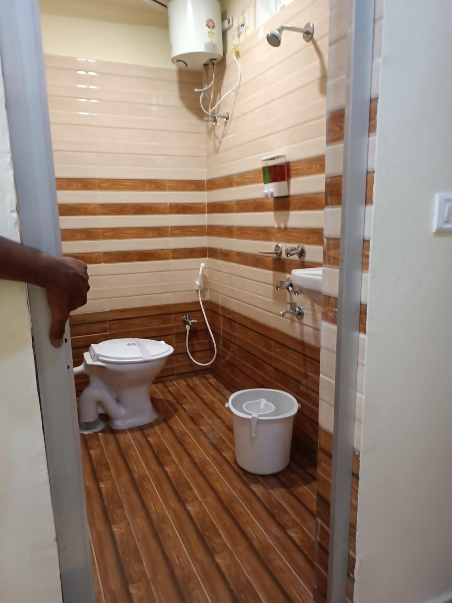 Mom Hotel - Unit Of Mom Hotel Пури Екстериор снимка