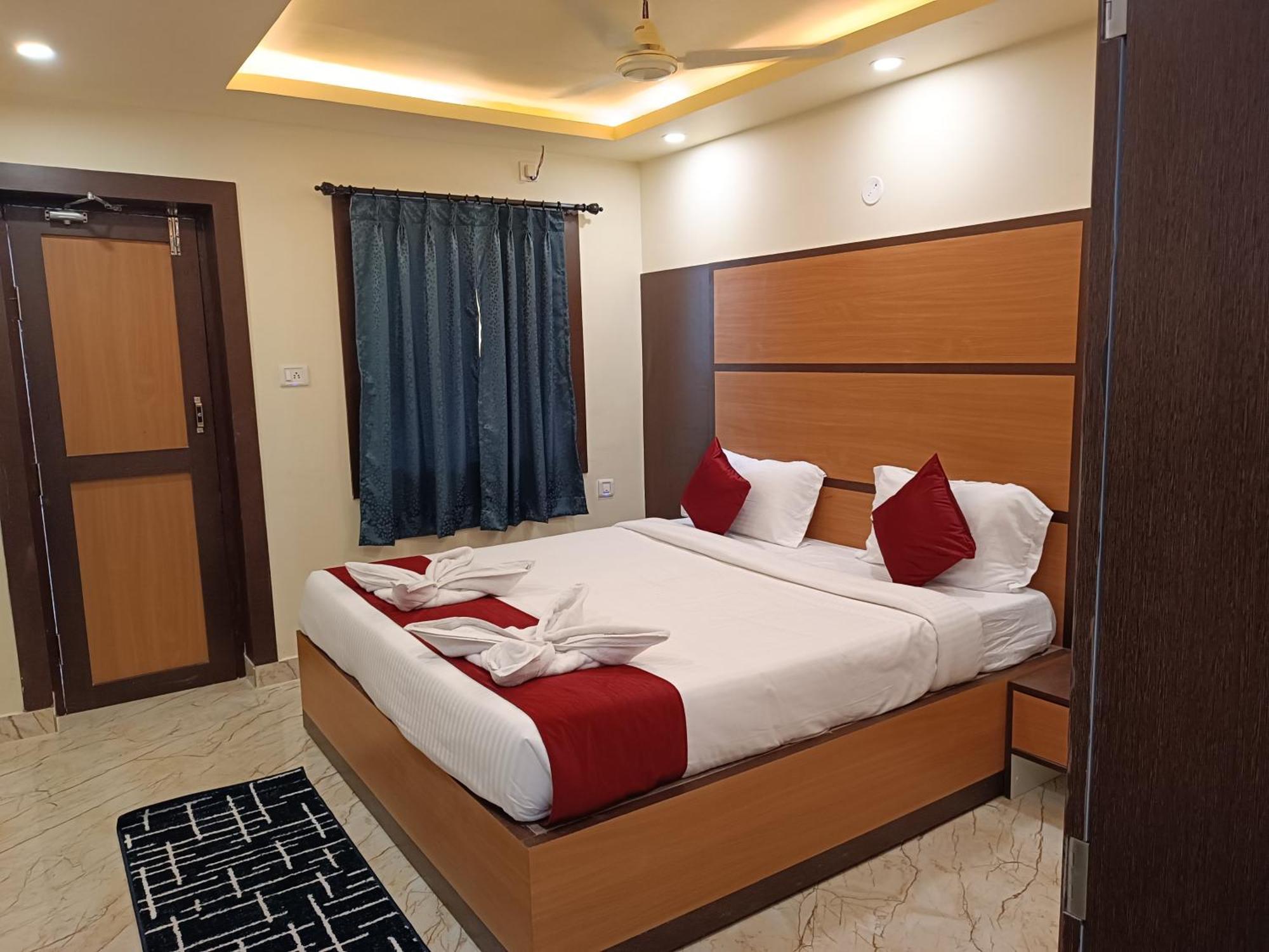 Mom Hotel - Unit Of Mom Hotel Пури Екстериор снимка