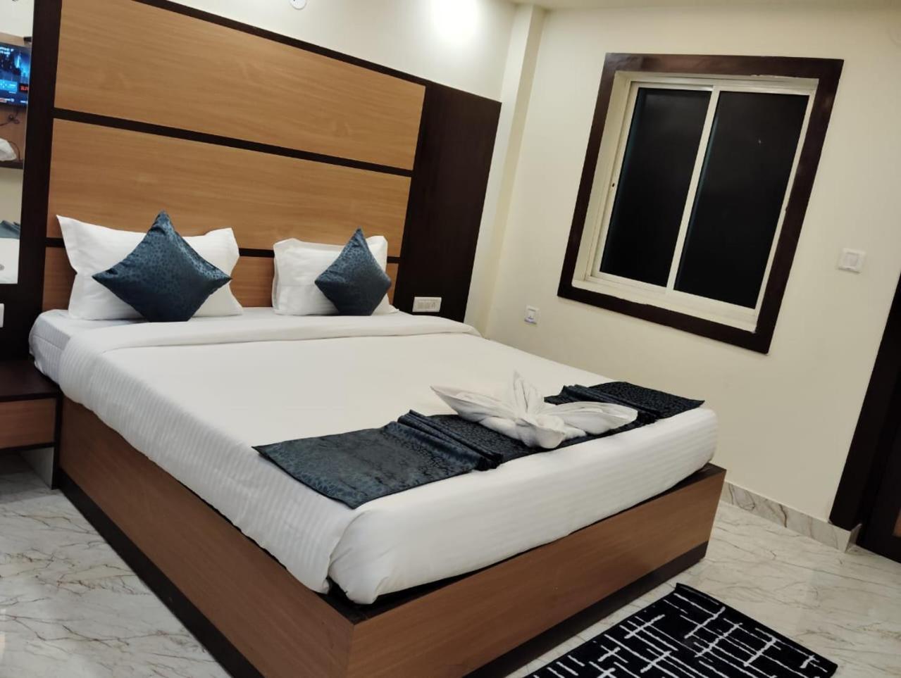 Mom Hotel - Unit Of Mom Hotel Пури Екстериор снимка